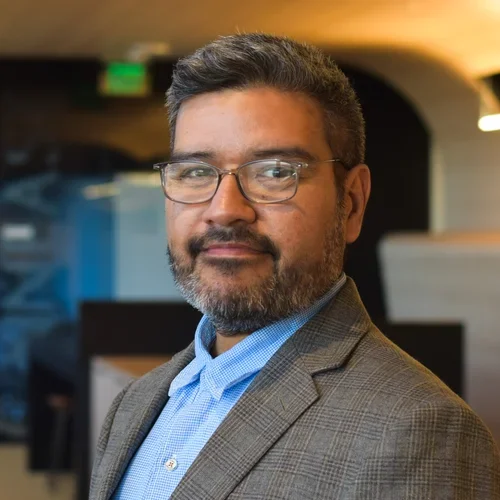 Efren Aguilar is the Director of the Pomona and New Mexico Social Impact Labs